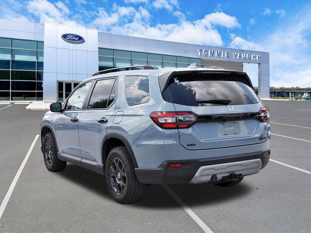 Used 2024 Honda Pilot TrailSport image 2