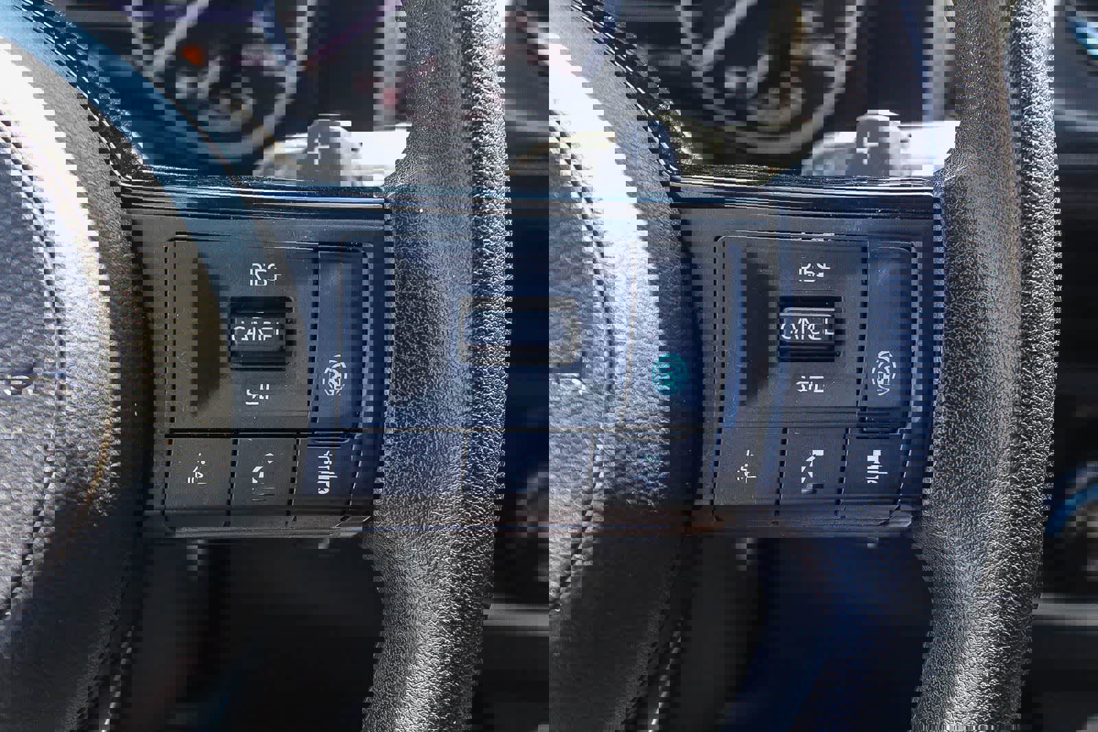 Used 2023 Nissan Rogue SV image 33