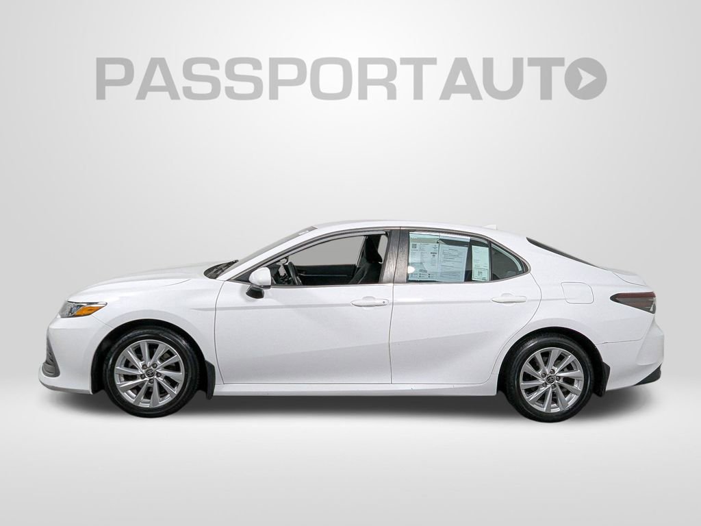 Used 2021 Toyota Camry LE image 2