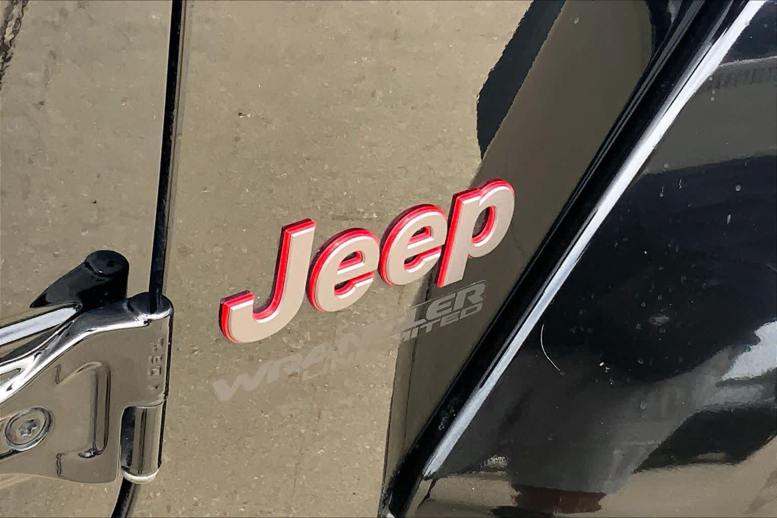 Used 2021 Jeep Wrangler Unlimited Rubicon w/ Xtreme Recon 35" Tire Package AWD/4WD image 31