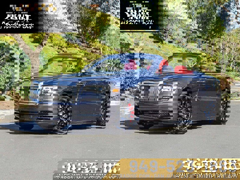 Used 2019 Rolls-Royce Dawn image 1