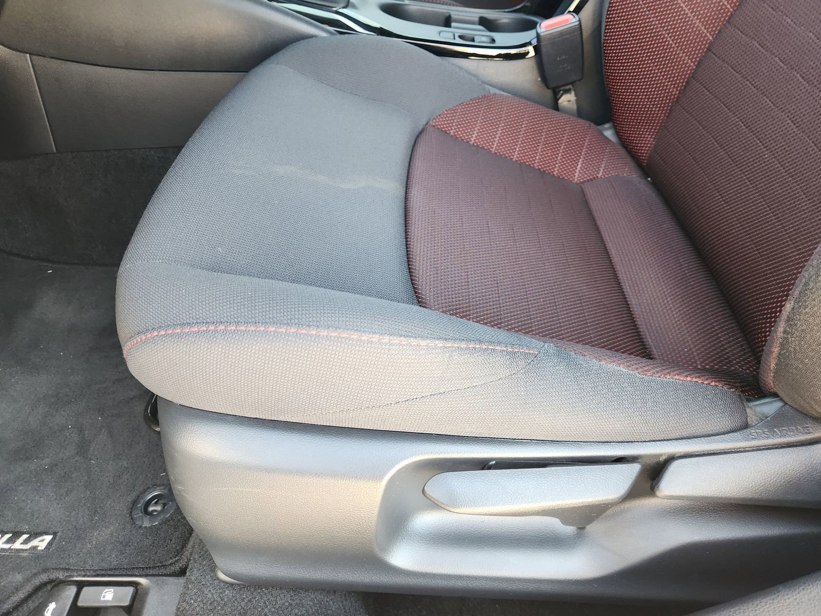 Used 2023 Toyota Corolla SE image 29