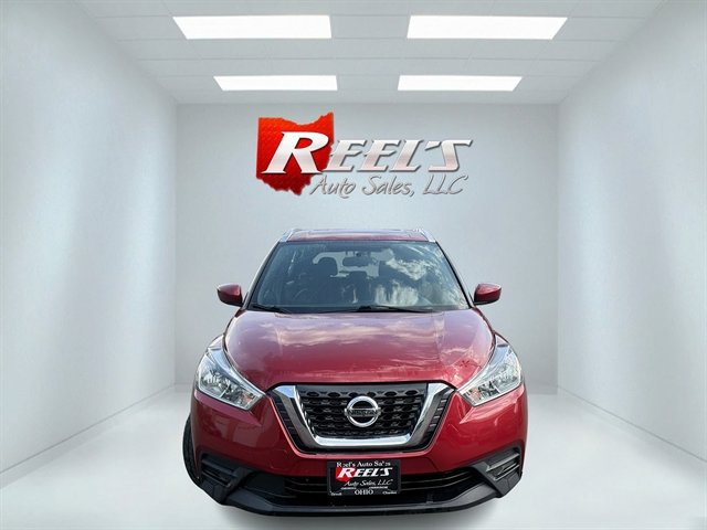 Used 2019 Nissan Kicks SV FWD image 2