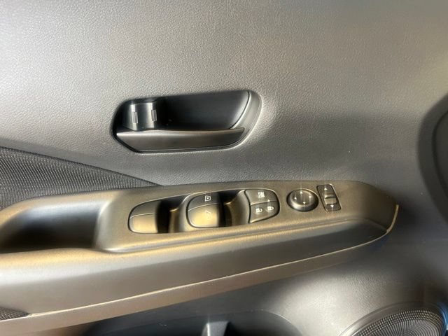 Used 2025 Nissan Kicks Play S FWD image 9