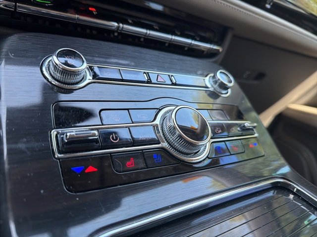 Used 2023 Lincoln Nautilus Reserve image 18