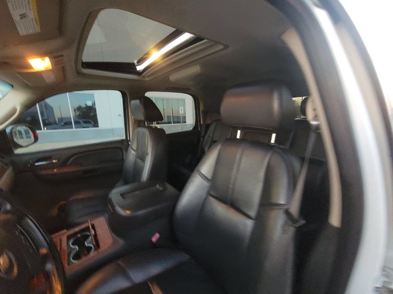 Used 2008 Chevrolet Tahoe LTZ w/ LTZ Preferred Equipment Group image 8