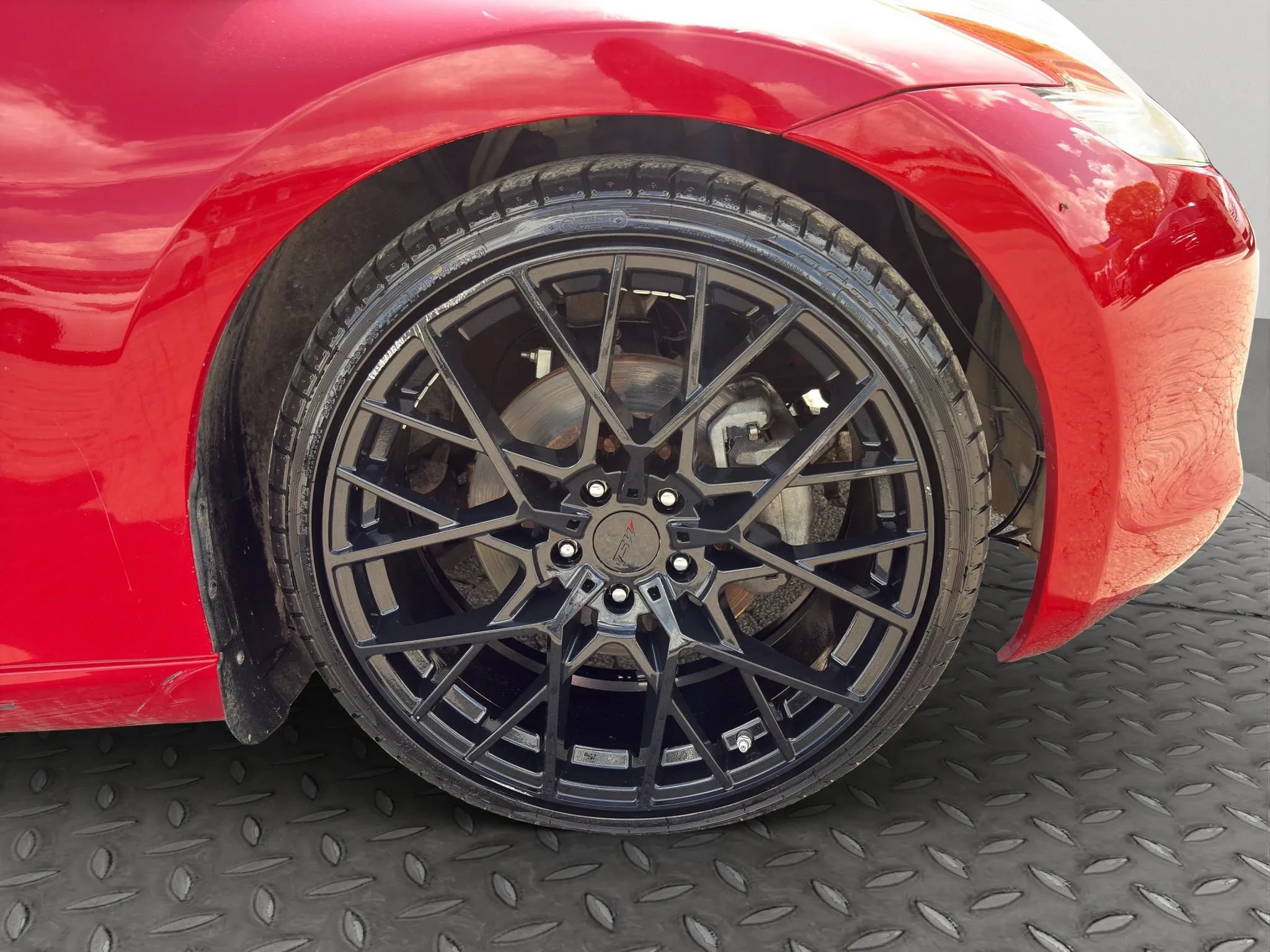 Used 2009 Nissan 370Z Touring RWD image 29