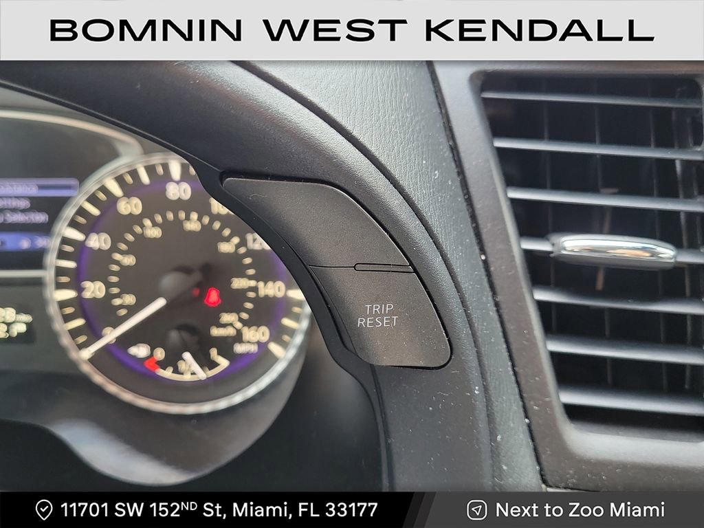 Used 2019 INFINITI QX60 Luxe w/ Essential Package image 16