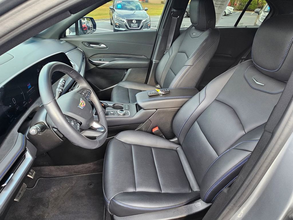 Used 2024 Cadillac XT4 Sport image 16