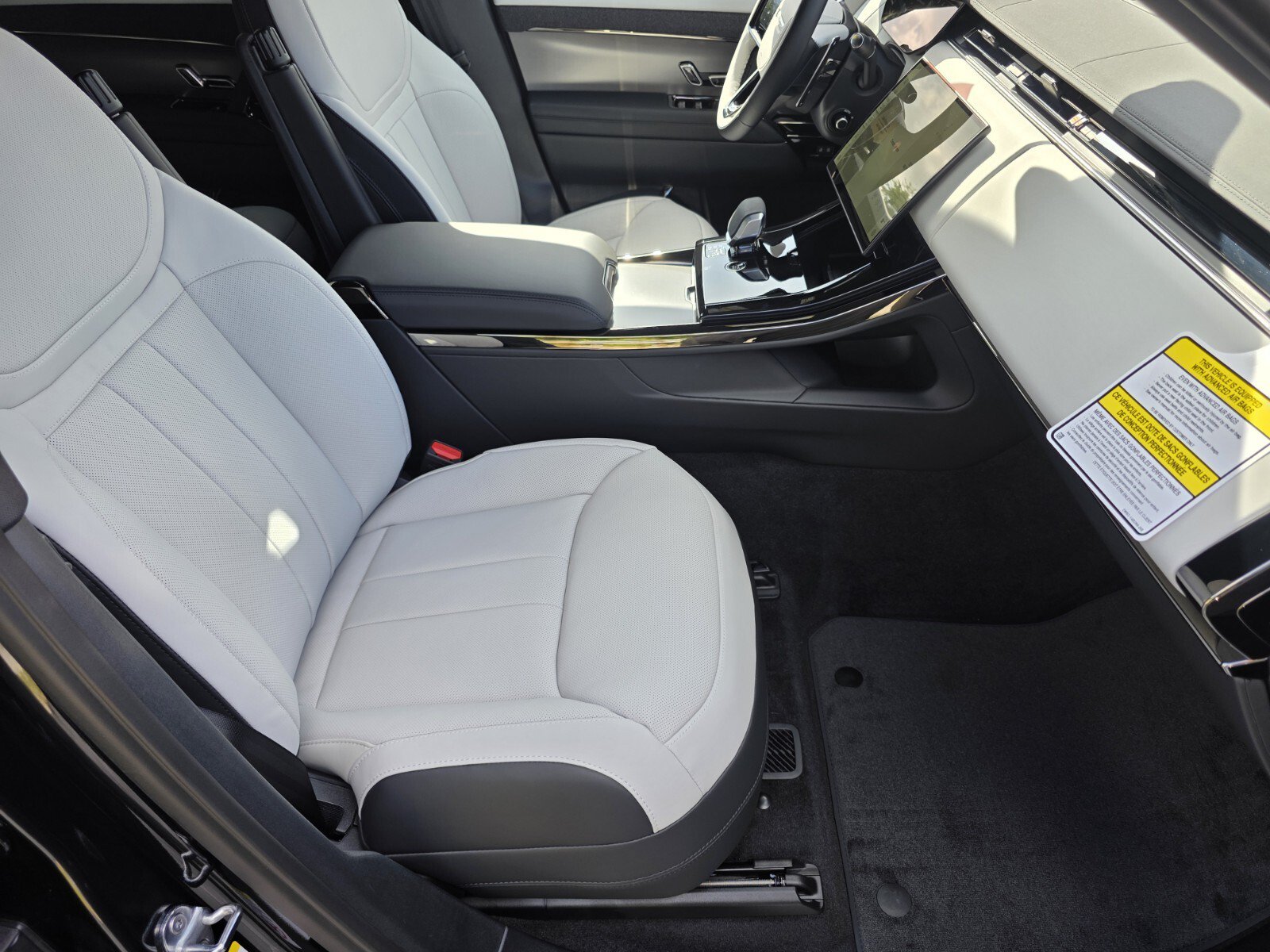 New 2026 Land Rover Range Rover Sport Dynamic SE AWD/4WD image 3