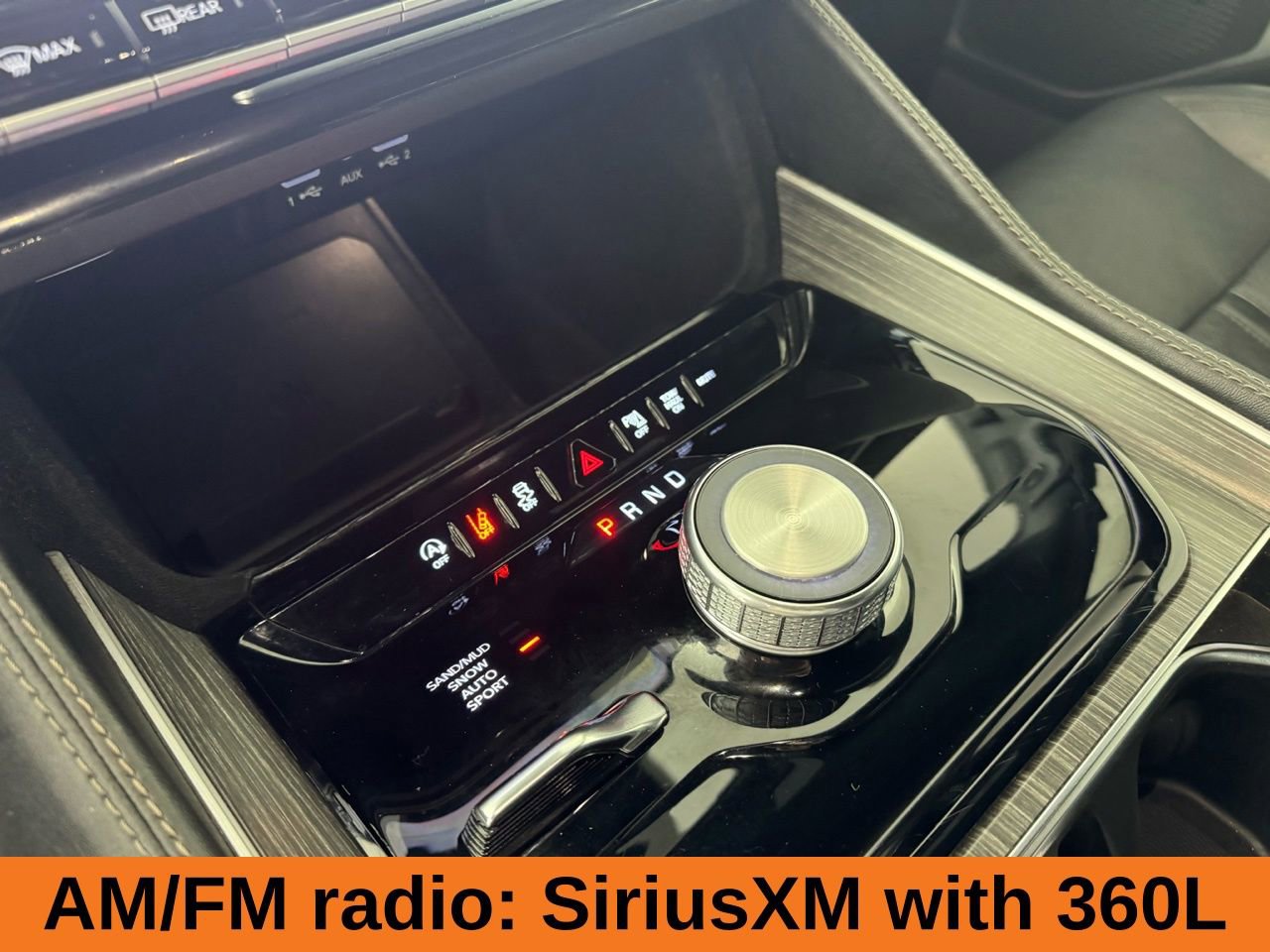 Used 2024 Jeep Wagoneer L Series II w/ Flexible Seating Group image 21