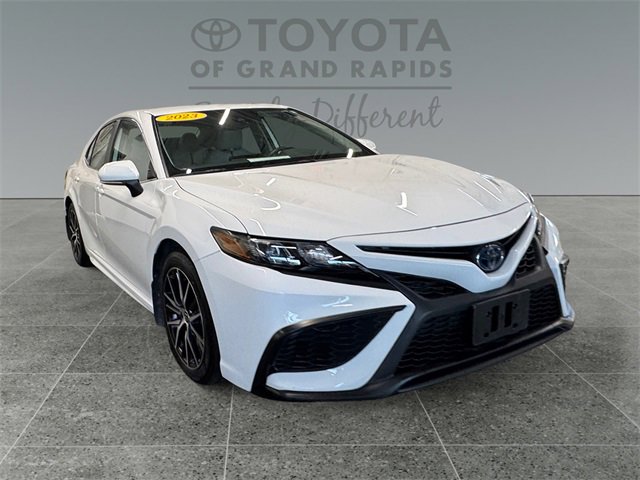 Certified 2023 Toyota Camry SE image 1