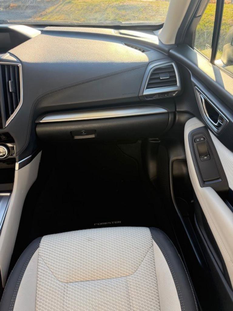 Used 2021 Subaru Forester Premium image 17