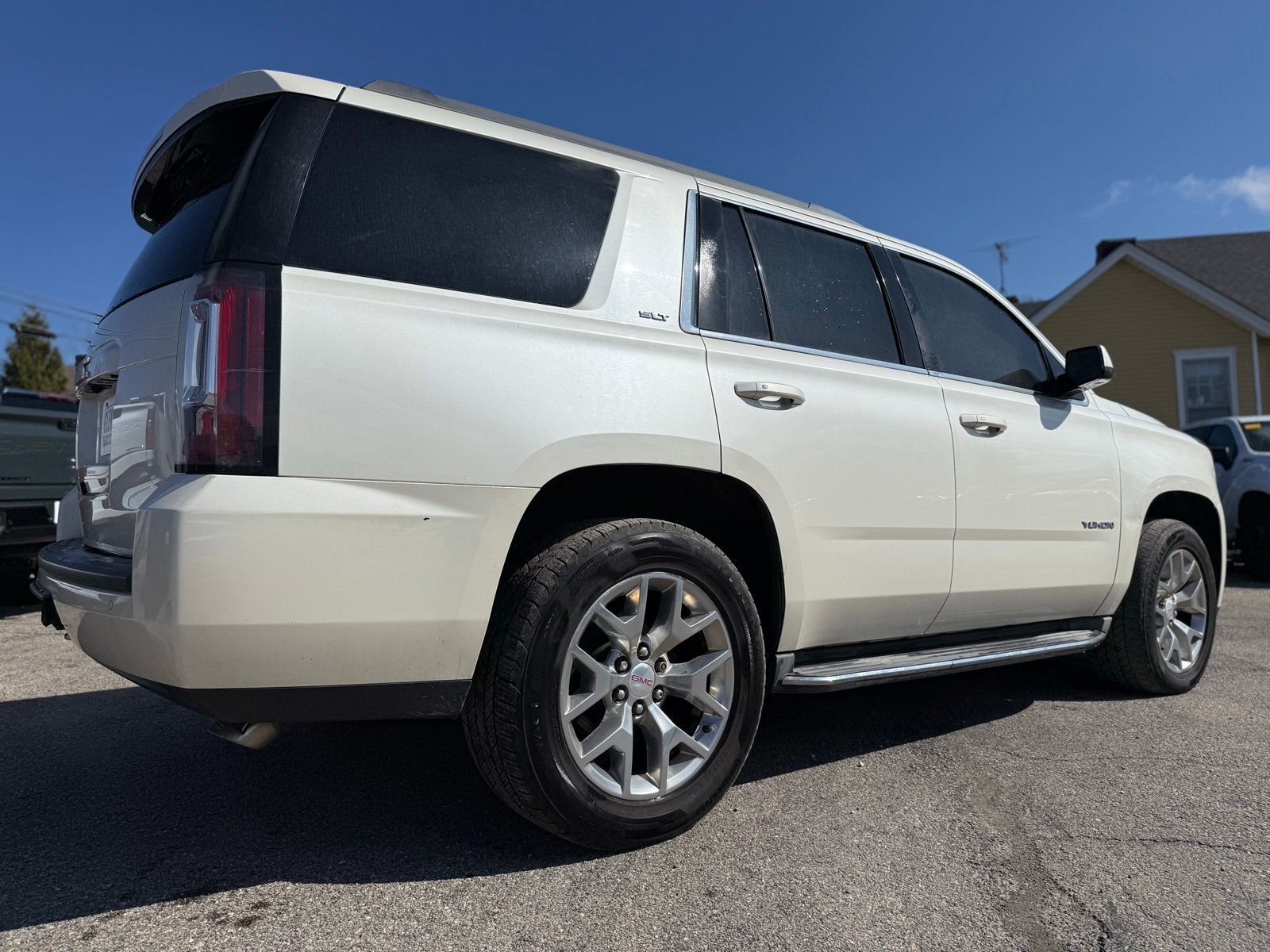 Used 2015 GMC Yukon SLT w/ Open Road Package image 11