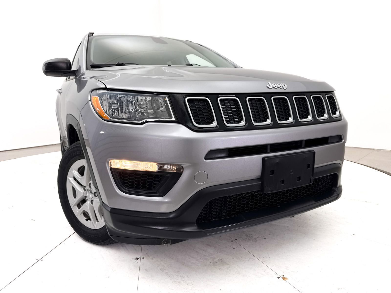 Used 2019 Jeep Compass Sport w/ Tech Group FWD image 6
