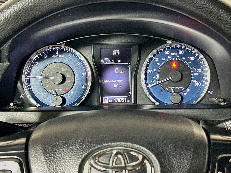 Used 2017 Toyota Camry LE FWD image 12