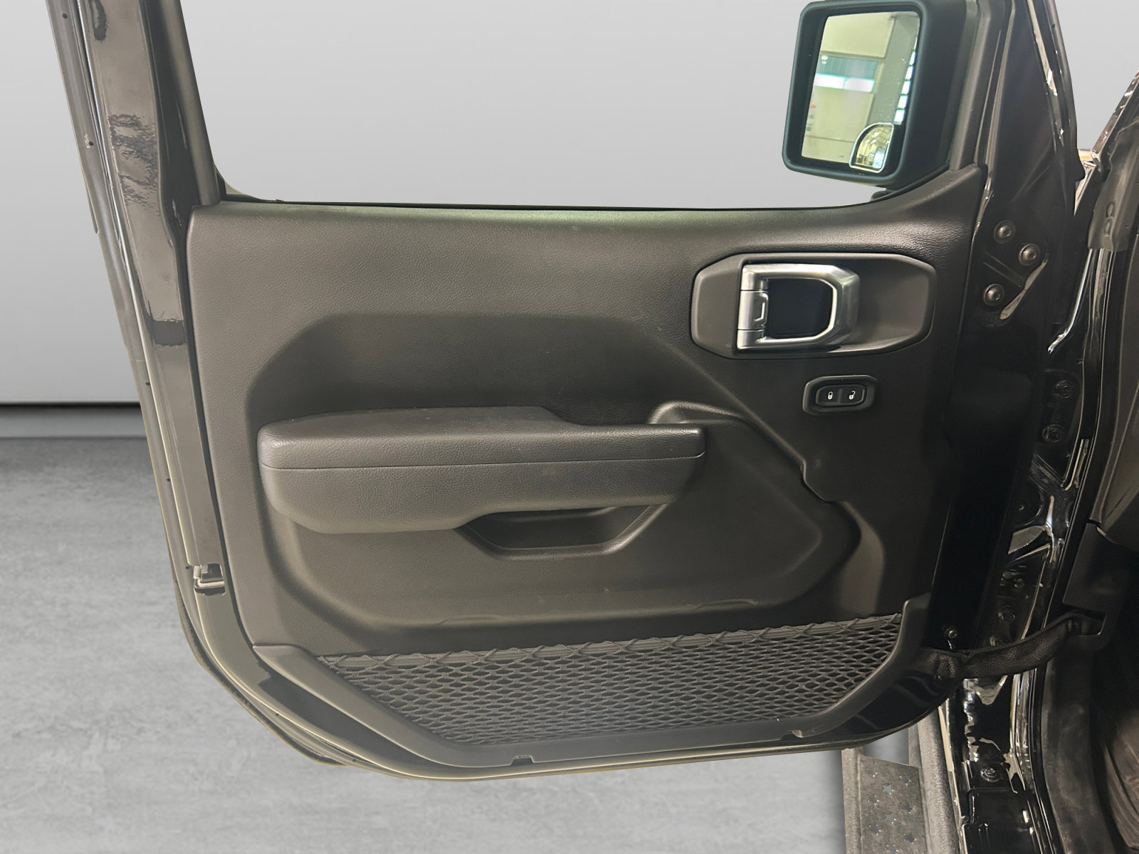 Used 2025 Jeep Wrangler Sport AWD/4WD image 10