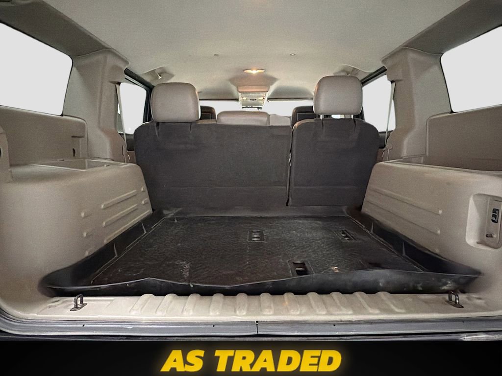 Used 2004 HUMMER H2 w/ Preferred Equipment Group image 26