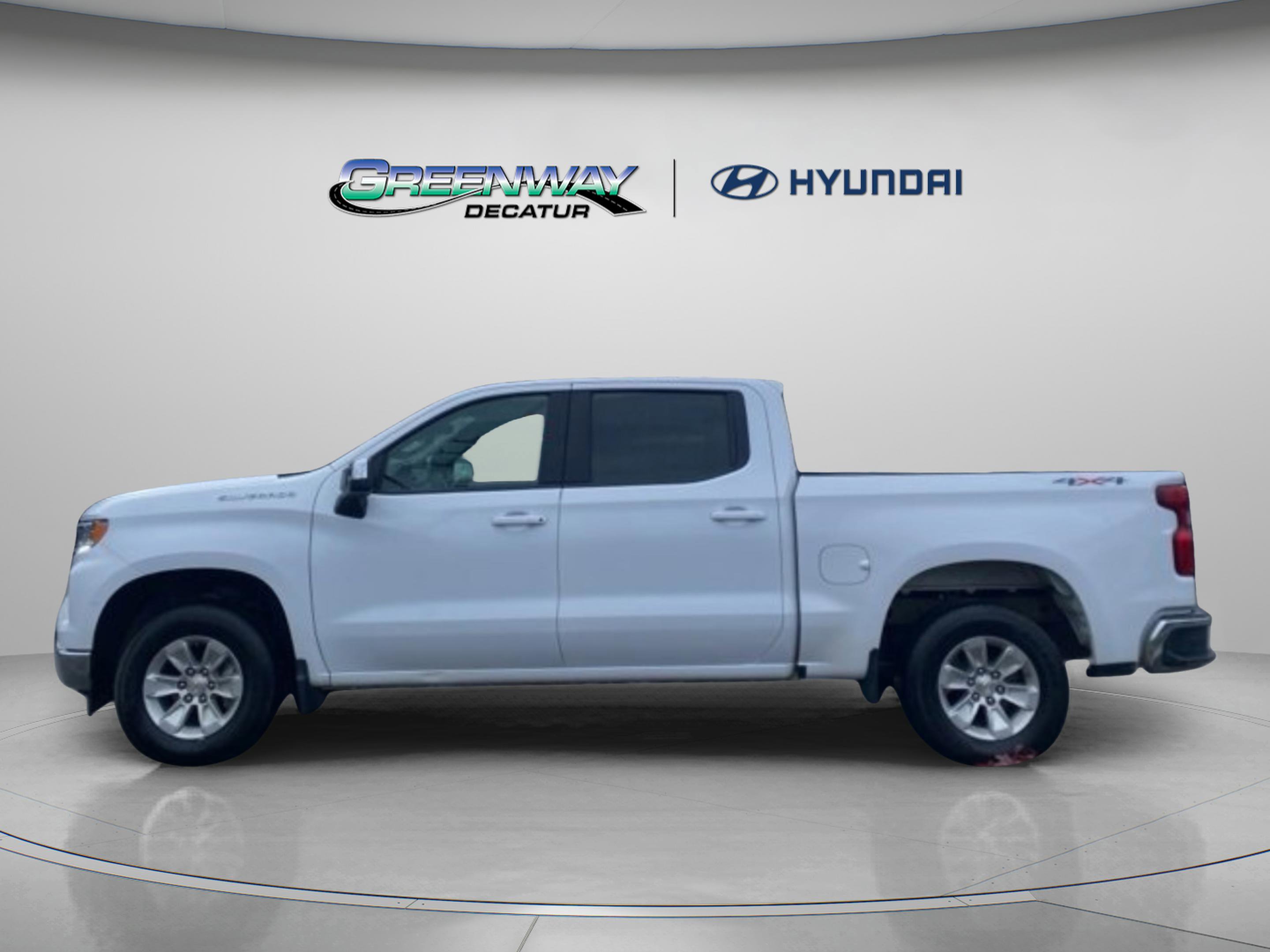 Used 2025 Chevrolet Silverado 1500 LT image 6
