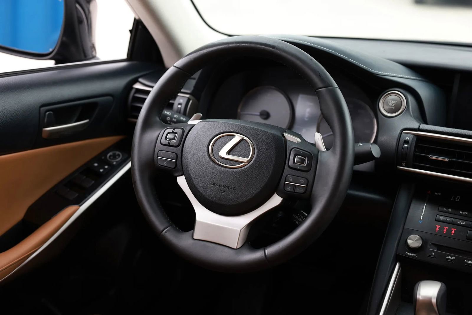 Used 2017 Lexus IS 200t RWD image 30