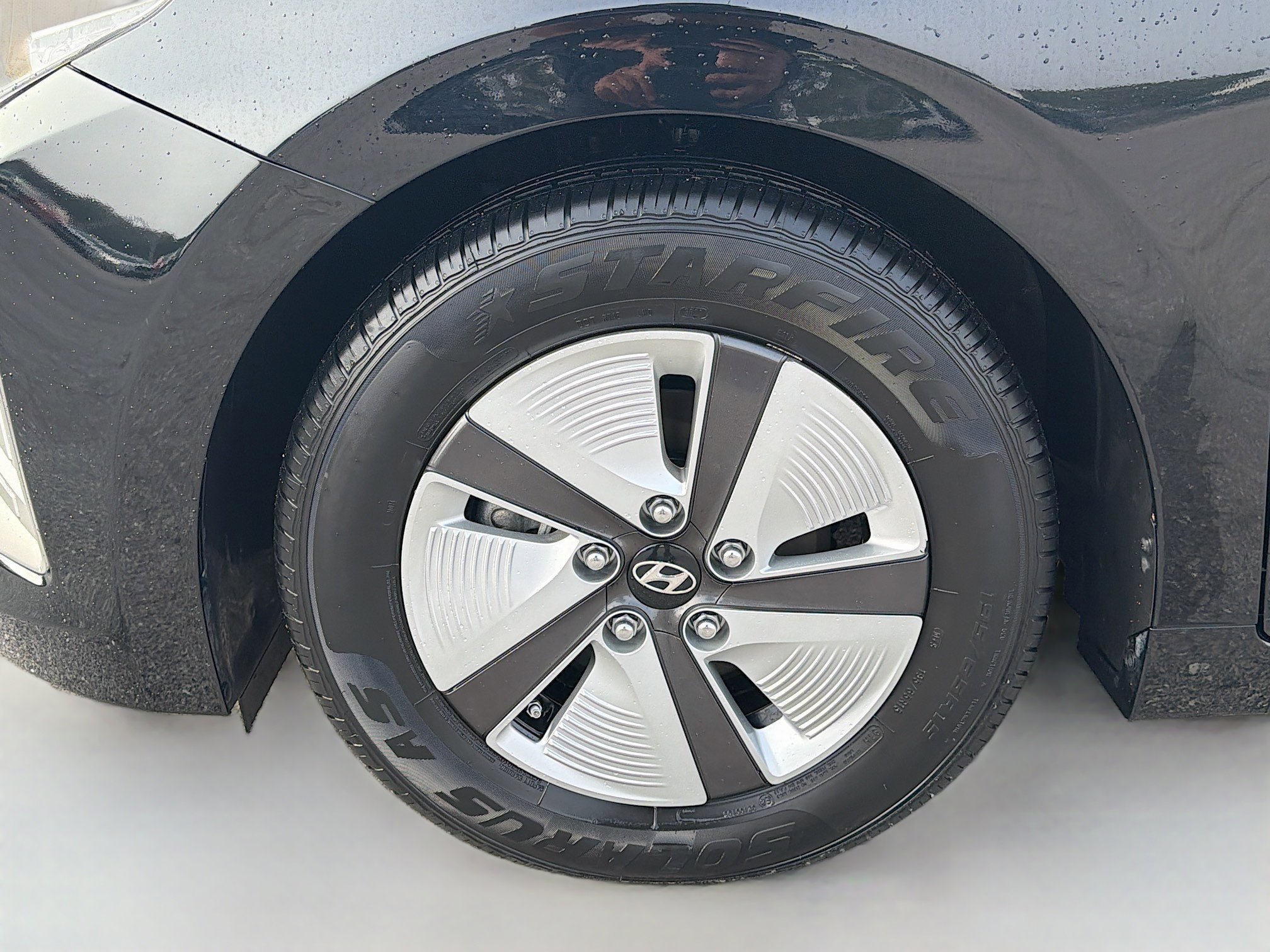 Used 2021 Hyundai Ioniq Blue image 37