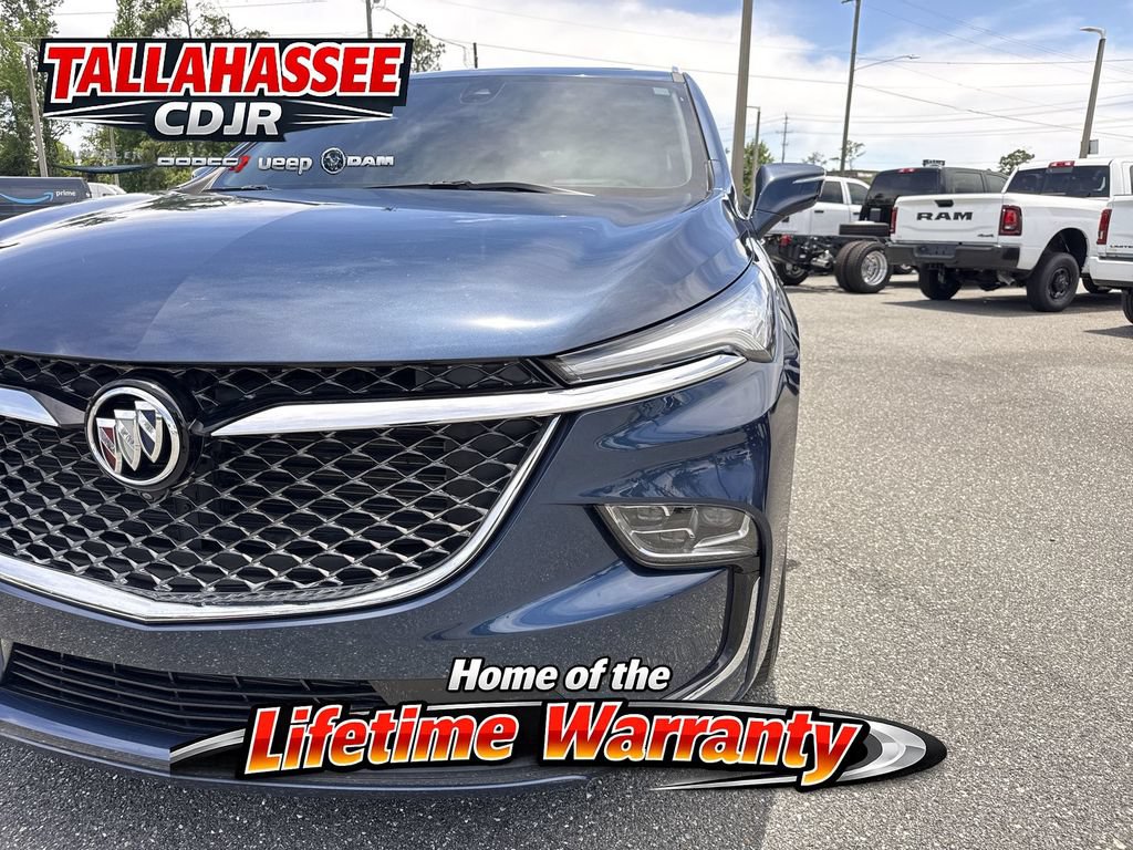Used 2023 Buick Enclave Avenir w/ Avenir Technology Package FWD image 11