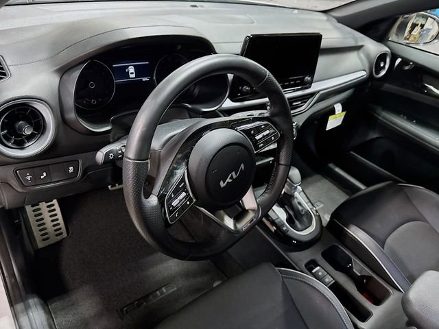 Used 2024 Kia Forte GT-Line w/ GT-Line Premium Package image 16