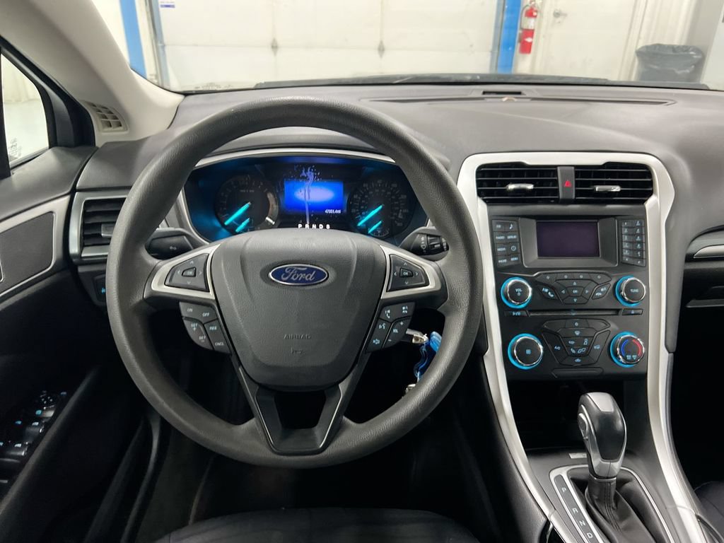 Used 2013 Ford Fusion SE FWD image 11