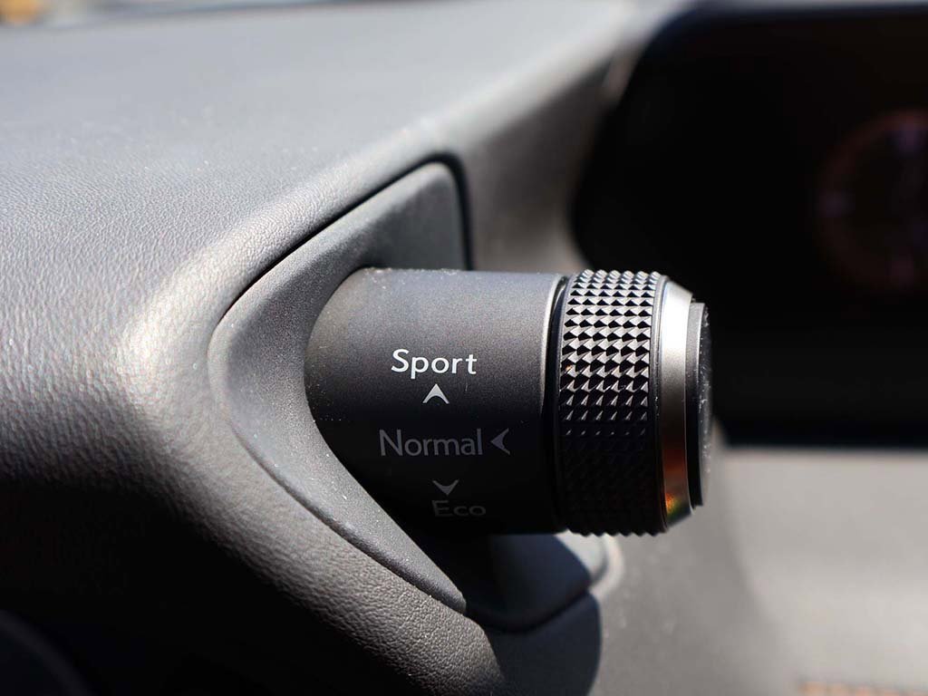 Used 2019 Lexus UX 200 image 51