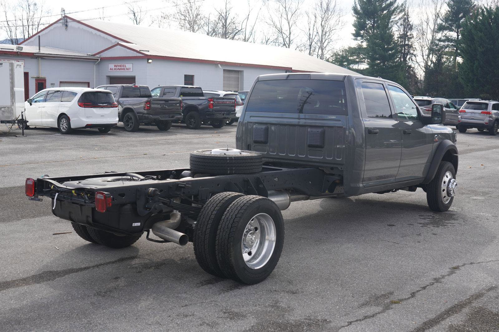 New 2026 RAM 5500 Tradesman w/ Chrome Appearance Group image 4