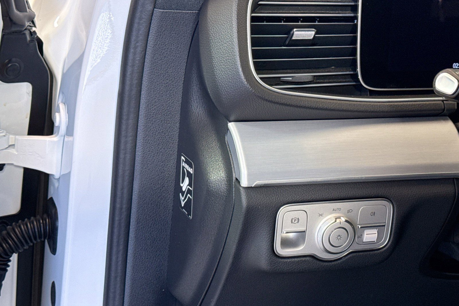 Used 2025 Mercedes-Benz GLE 350 4MATIC image 10