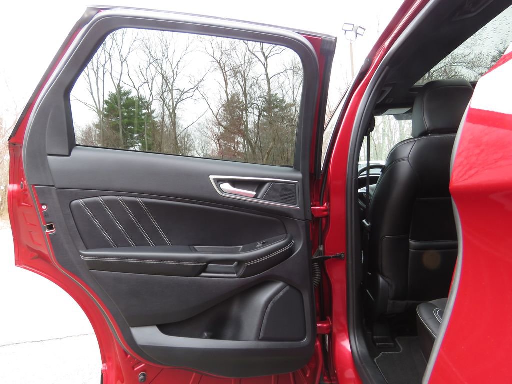 Used 2021 Ford Edge ST w/ Equipment Group 401A image 19