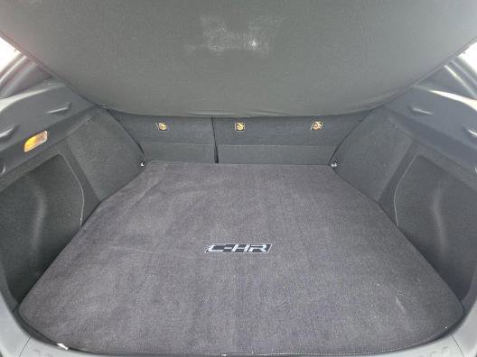 Used 2020 Toyota C-HR LE FWD image 6