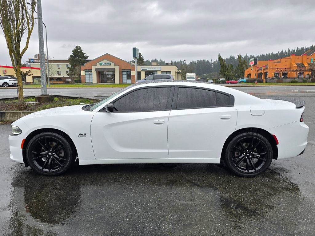 Used 2017 Dodge Charger R/T w/ Plus Group image 4