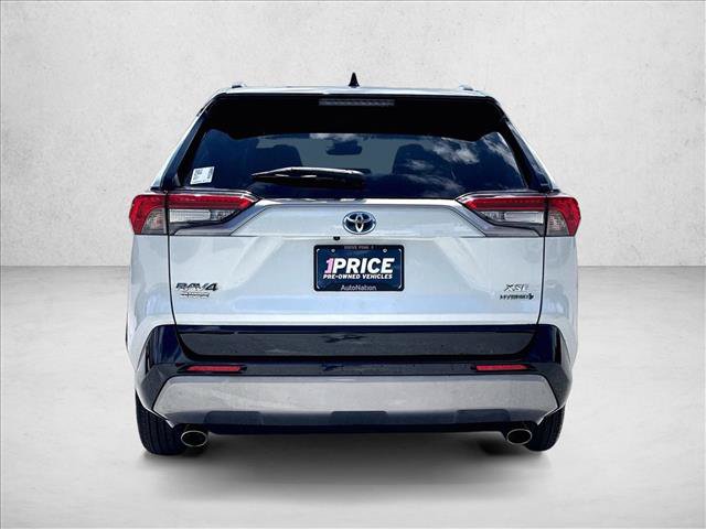 Used 2023 Toyota RAV4 XSE AWD/4WD image 4