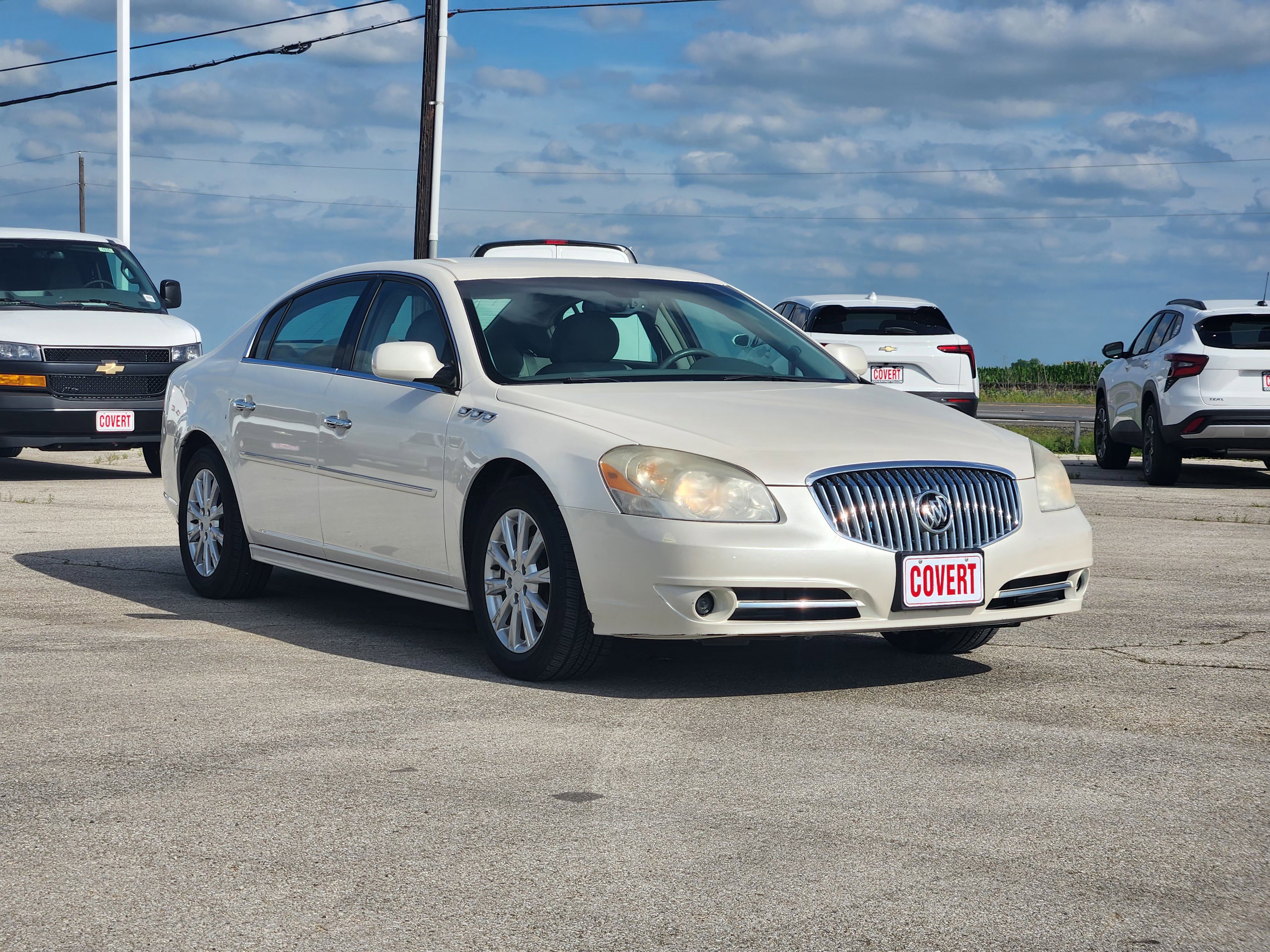 Used 2011 Buick Lucerne CXL w/ Driver Confidence Package FWD image 3