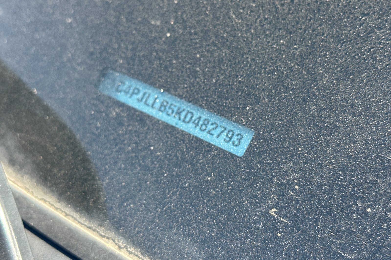 Used 2019 Jeep Cherokee Latitude Plus FWD image 3