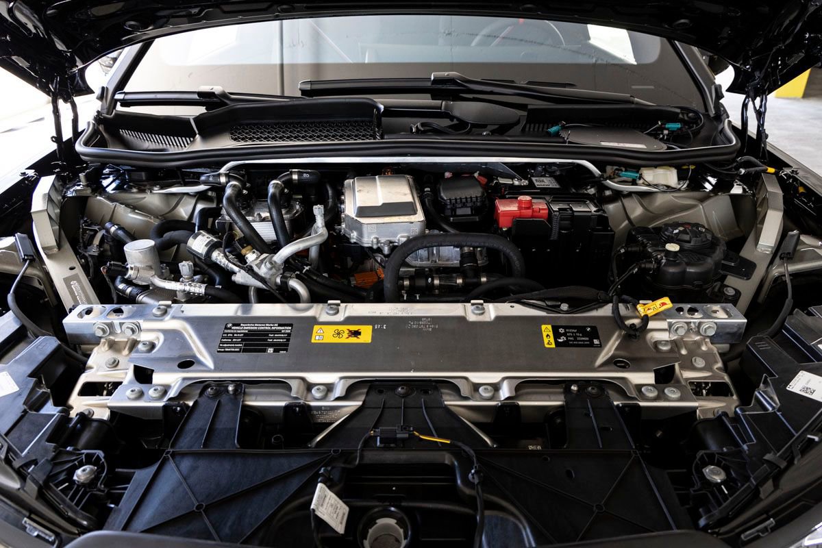 New 2026 BMW iX M70 image 33