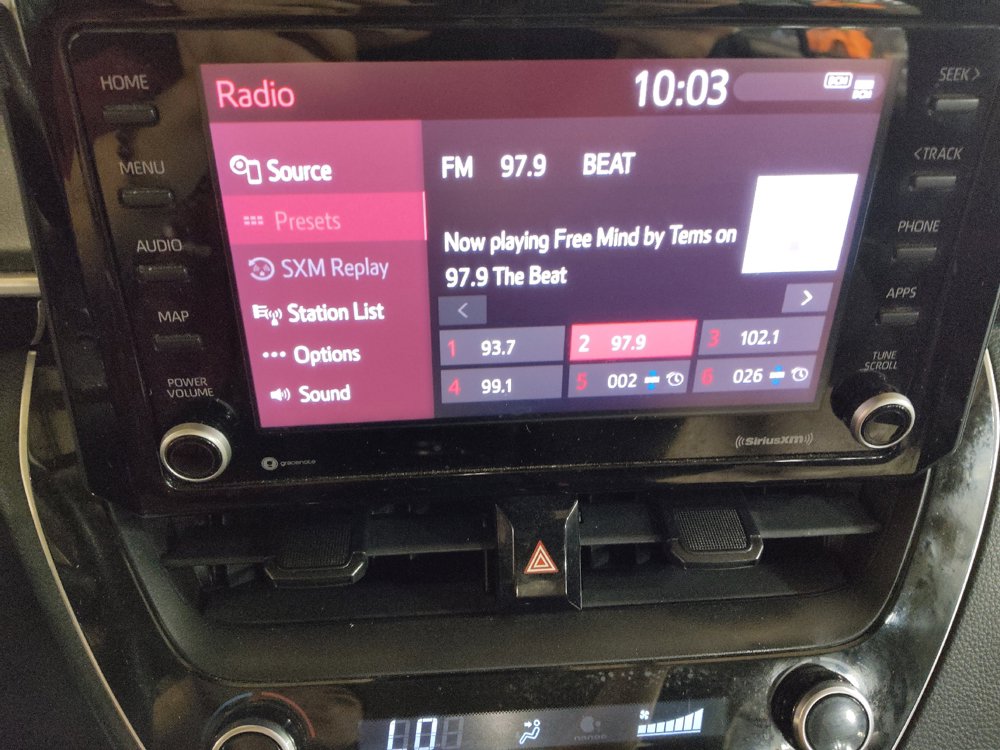Used 2022 Toyota Corolla LE FWD image 25