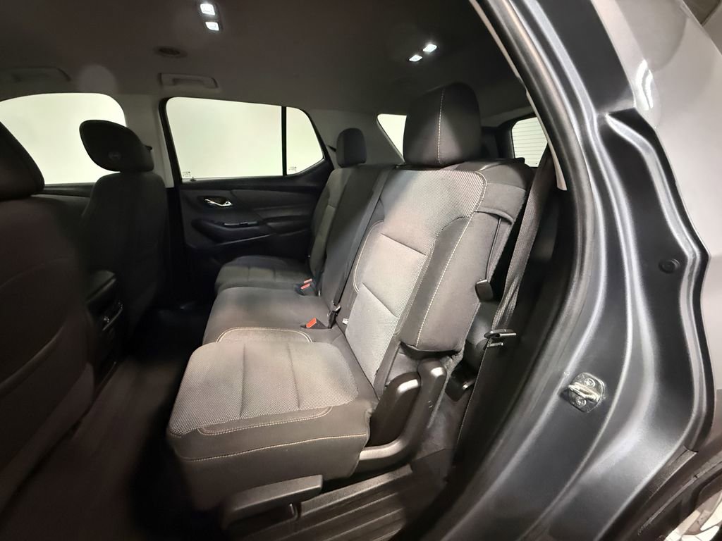 Used 2020 Chevrolet Traverse LS image 8