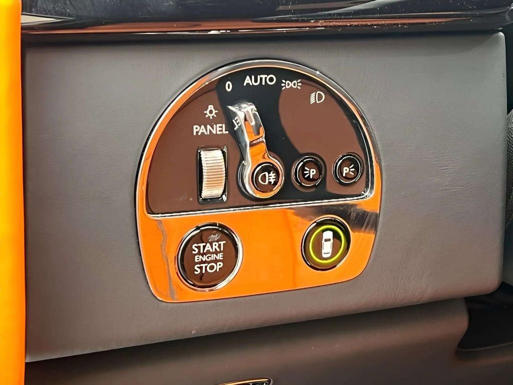 Used 2024 Rolls-Royce Phantom Sedan w/ The Phantom Package image 11