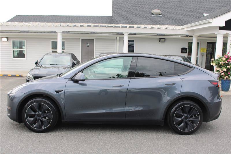 Used 2023 Tesla Model Y Long Range AWD/4WD image 4