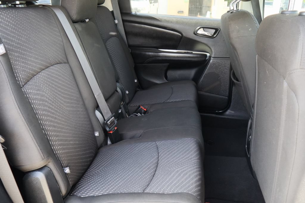 Used 2019 Dodge Journey SE FWD image 27