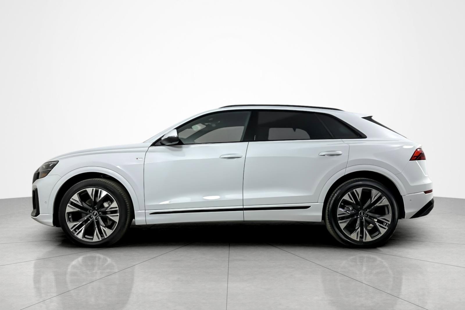New 2026 Audi Q8 Premium Plus image 3