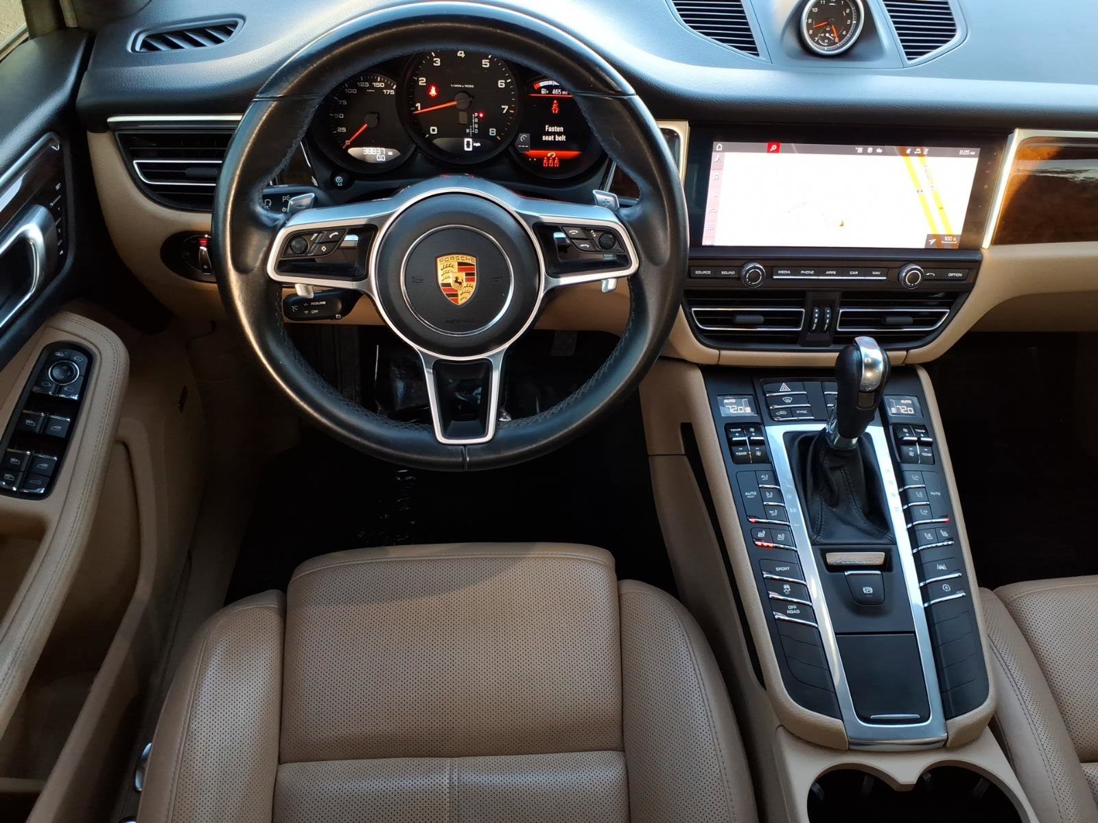 Used 2021 Porsche Macan Base image 18