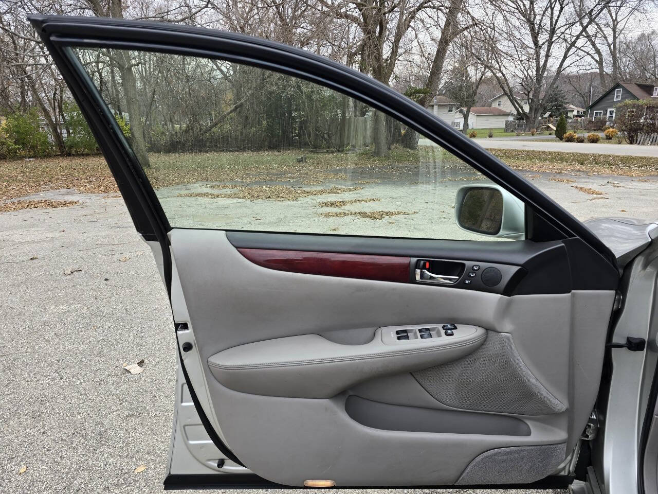Used 2002 Lexus ES 330 Base 4dr Sedan image 8