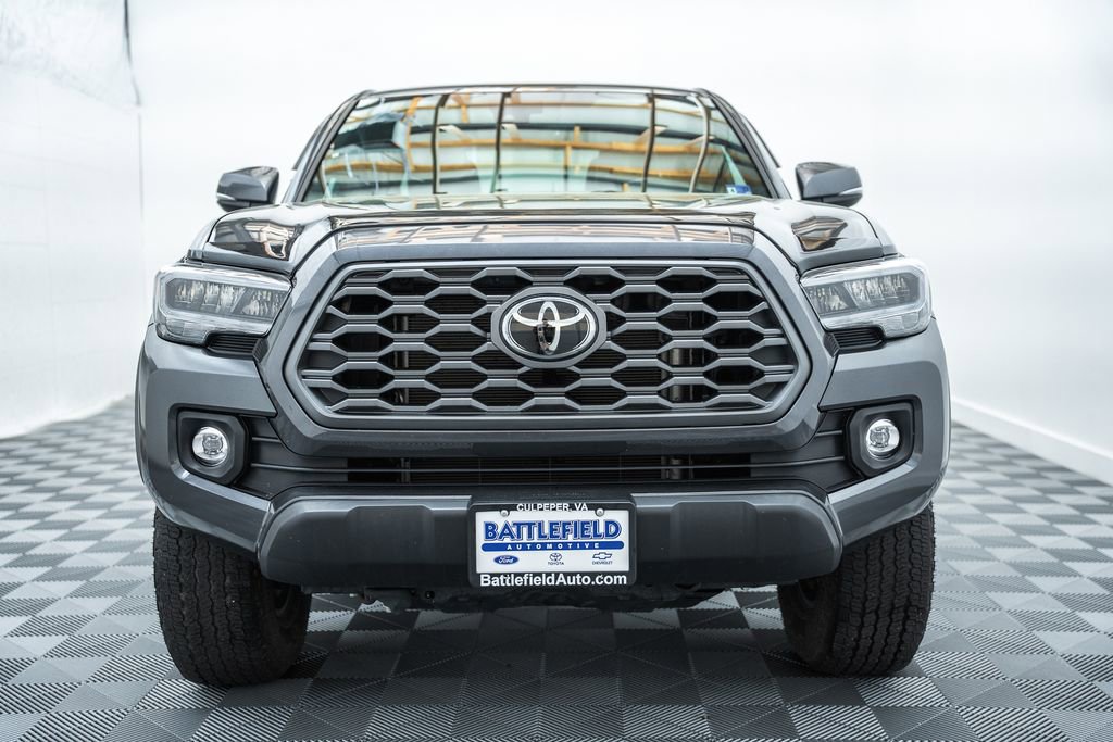 Used 2023 Toyota Tacoma TRD Off-Road w/ Technology Package AWD/4WD image 2