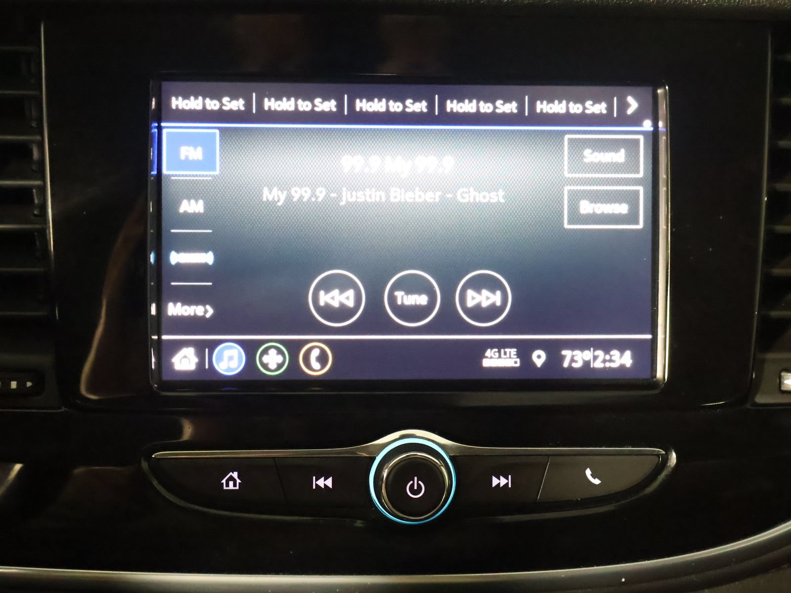 Used 2022 Buick Encore Preferred w/ Safety Package AWD/4WD image 40