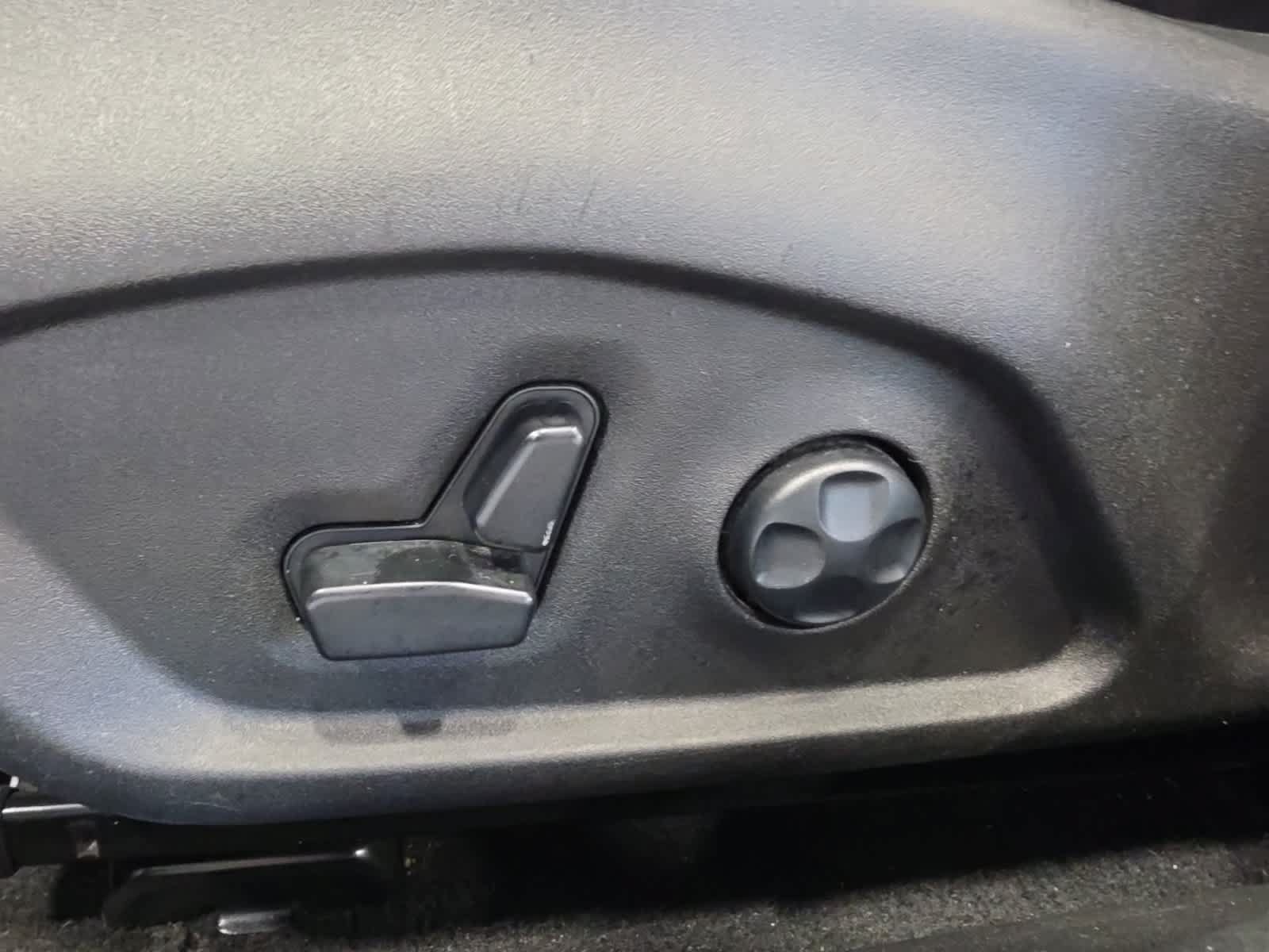 Used 2020 Jeep Renegade Limited AWD/4WD image 16