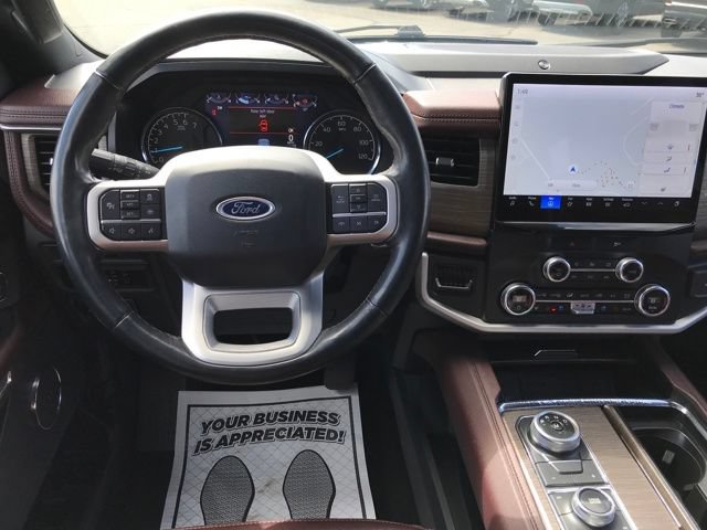 Used 2023 Ford Expedition Limited AWD/4WD image 7